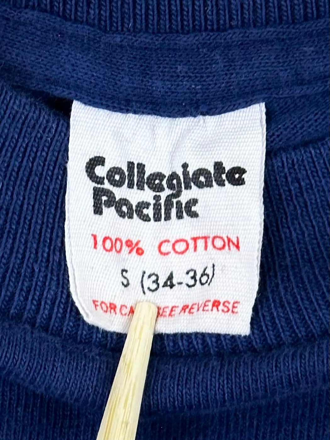 Vintage 70s 1970s C. F. MARTIN & COMPANY Guitars T-Shirt CF Martin & Co Musical Instruments Blue Collegiate Pacific Mens Extra Small XS