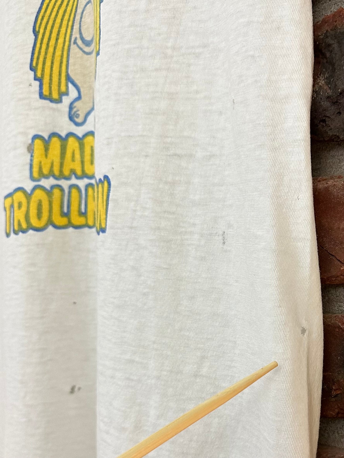 Vintage 70s 1970s SAAB Made In Trollhattan Sweden T-Shirt Swedish Car European Automotive Auto Paper Thin White Mens Medium M