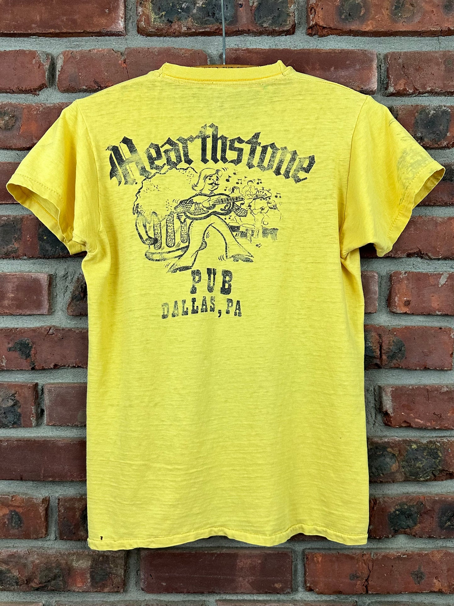 Vintage 70s 1970s HEARTHSTONE PUB Dallas PA Pennsylvania T-Shirt Rock Concert Music Venue Thrashed Distressed Paper Thin Burnout Faded Yellow Mens Extra Small XS 17"W 22.5" L