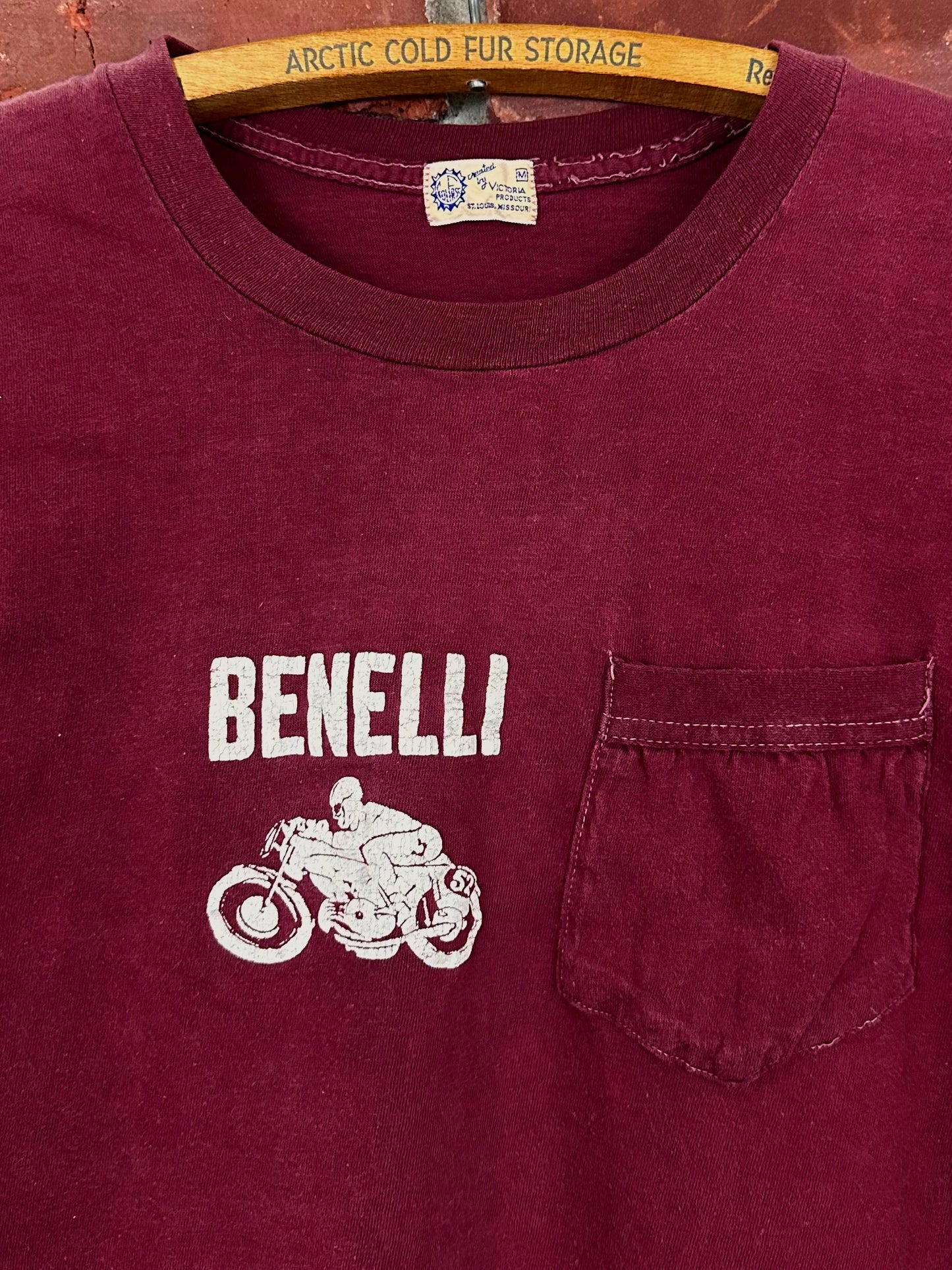 Vintage 50s 1950s BENELLI Motorcycles Dealer Promo Pocket T-Shirt Soft Faded Burgundy Red Victoria Products Mens Extra Small XS