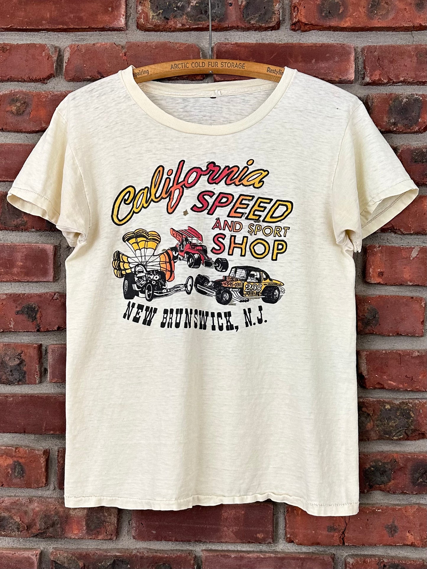 Vintage 60s 1960s CALIFORNIA SPEED and SPORT SHOP T-Shirt Hot Rod Drag Racing Thrashed Distressed Off White Mens Small S