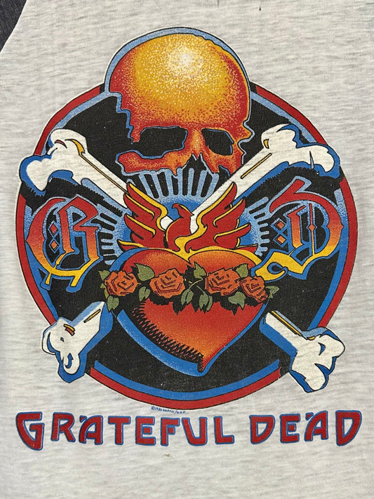 Vintage 80s 1980s 1980 GRATEFUL DEAD Reckoning Rock Concert Tour T-Shirt Raglan Sleeve Jersey Skull and Crossbones Paper Thin Burnout Rick Griffin The Knits Label Mens Small S 18"W 26.5" L