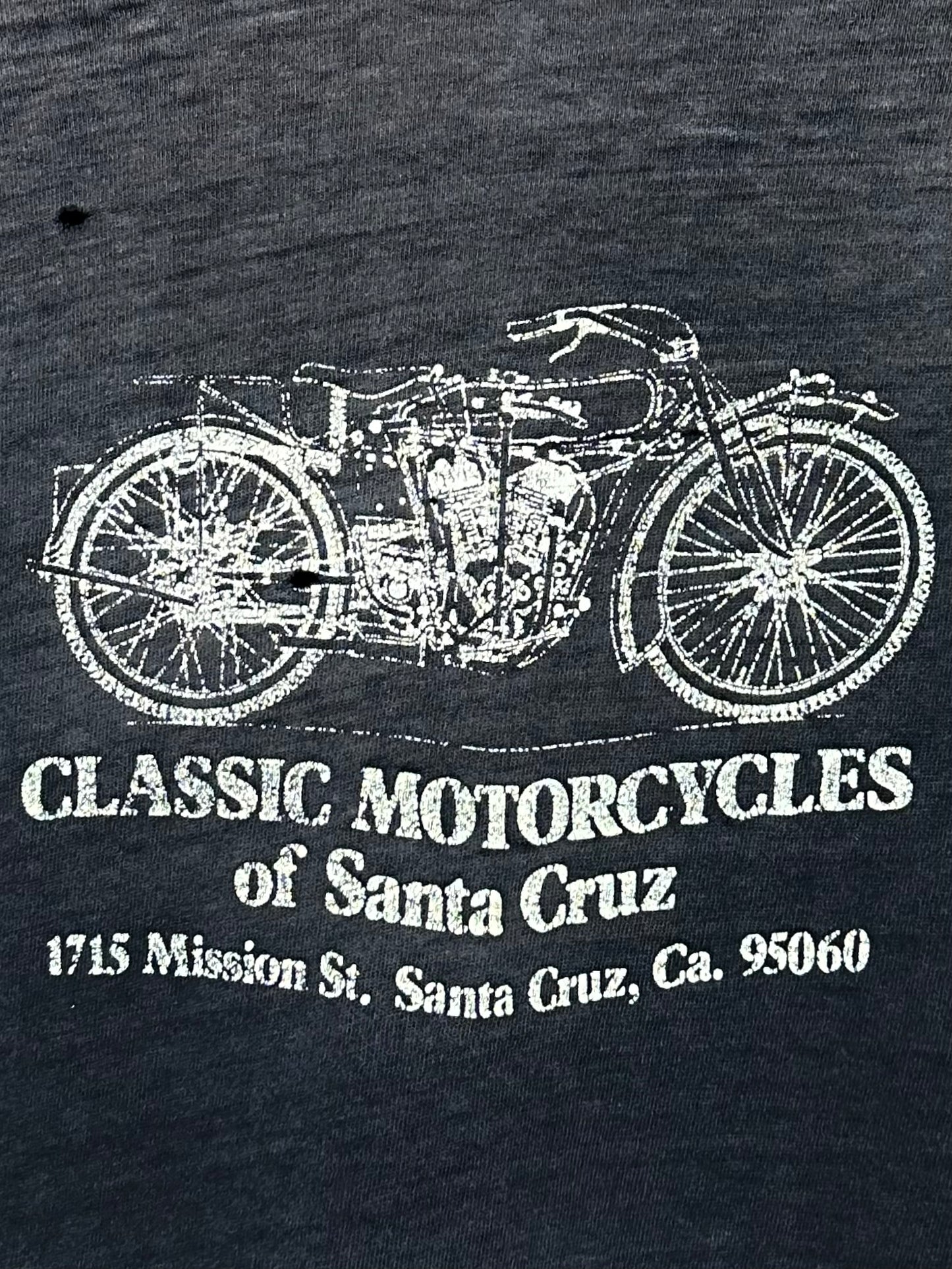 Vintage 70s 1970s INDIAN Motorcycles Dealer Biker T-Shirt Classic Motorcycles of Santa Cruz Dealer Paper Thin Faded Black Hanes Mens Extra Small XS 17.25x24