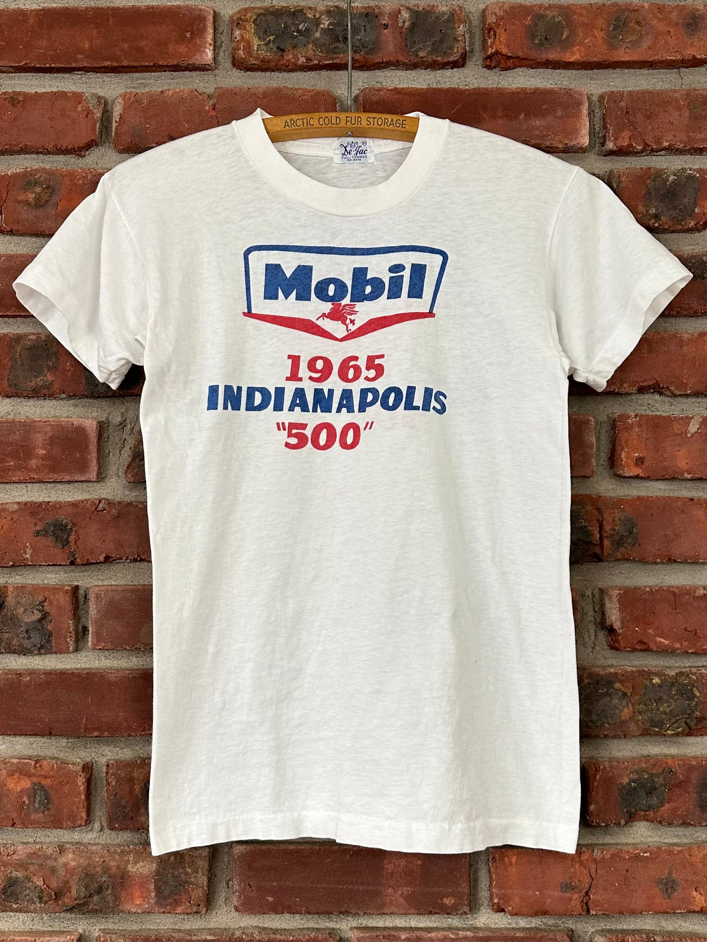 Vintage 60s 1960s 1965 MOBIL INDIANAPOLIS 500 Sponsor T-Shirt Indy Car Racing Automotive Motor Oil Gasoline Gas White DeJac De-Jac Label Mens Small S  18x25.5