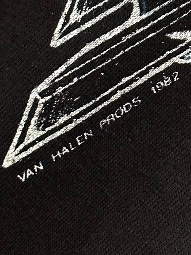 Vintage 80s 1980s 1982 VAN HALEN Hide Your Sheep Live Rock Concert Tour T SHIRT Lion Graphic Black Ched Label Small S 17.5x26