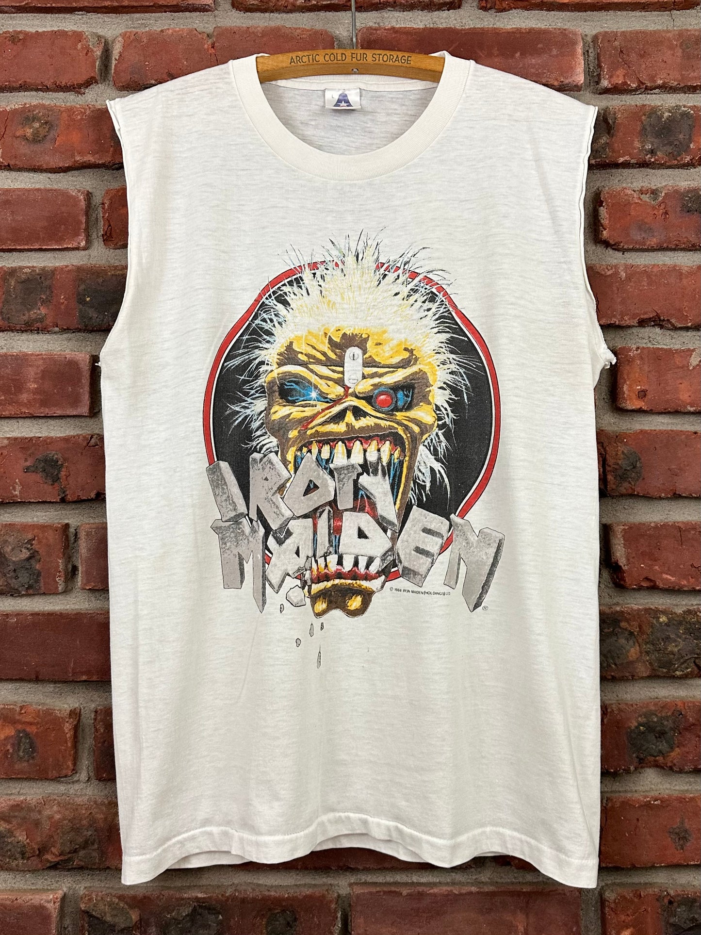 Vintage 80s 1980s 1988 IRON MAIDEN Seventh Son Of A Seventh Son Heavy Metal Rock Concert Tour Sleeveless T-Shirt Cut-Off Tank Top Thin Soft Faded White America Project Label Mens Medium M 19.25x27