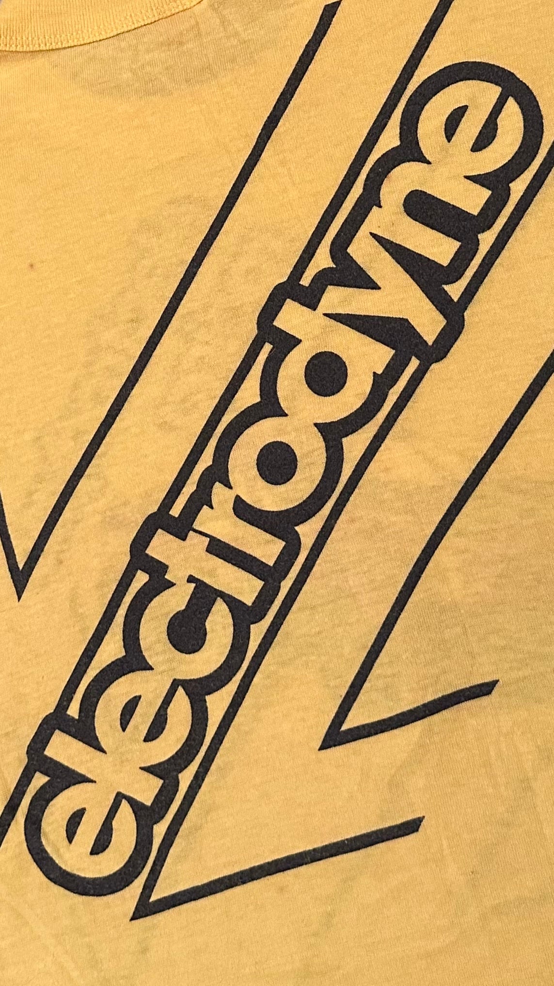 Vintage 80s 1980s ELECTRODYNE RACING Porsche 934 RSR Turbo 911 Carrera T SHIRT Automotive Auto Yellow Mens Small S *******CW