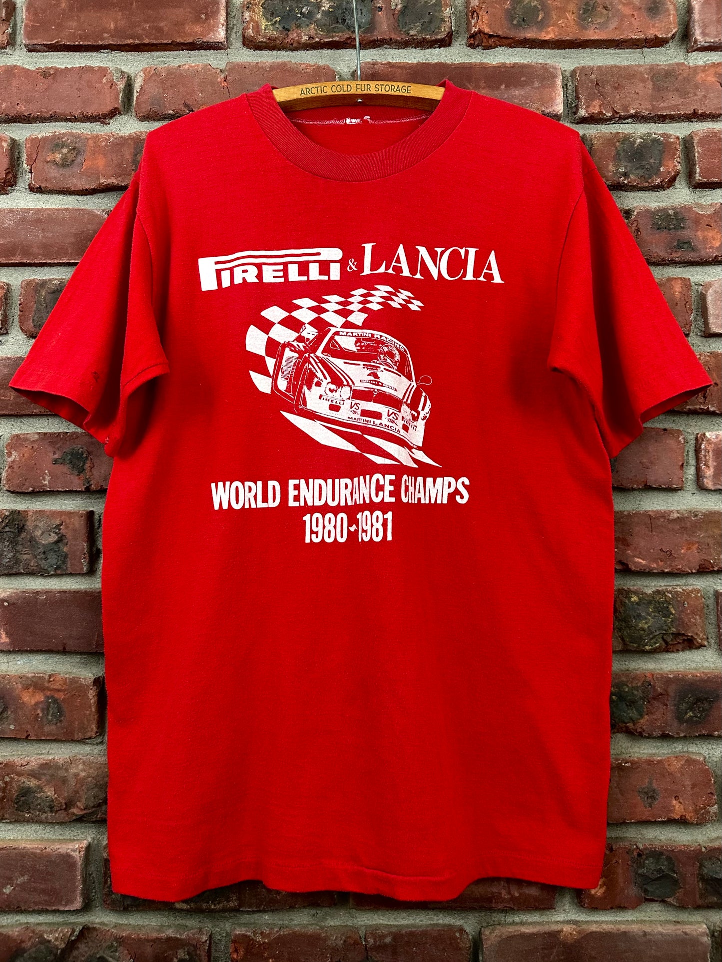 Vintage 80s 1980s 1980-1981 PIRELLI & LANCIA World Endurance Champs T-Shirt Auto Racing Red Mens Large L 20.25x28